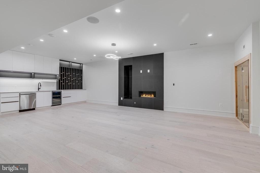 8757 A Brook Road - Photo 34