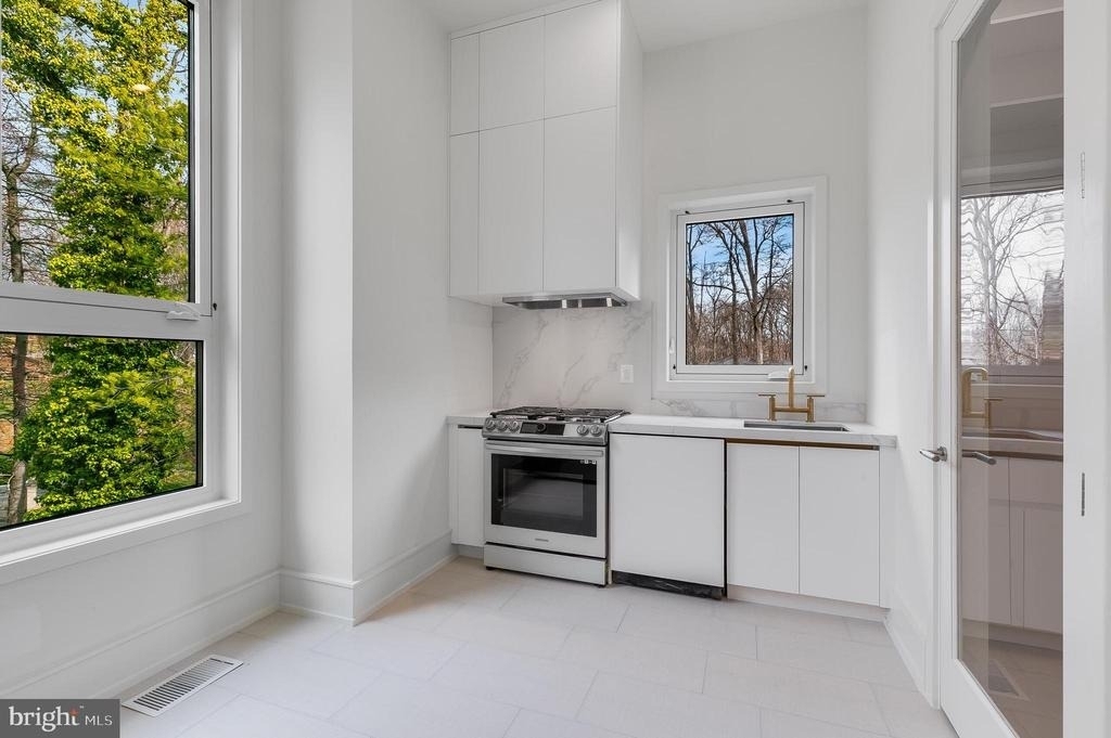 8757 A Brook Road - Photo 19