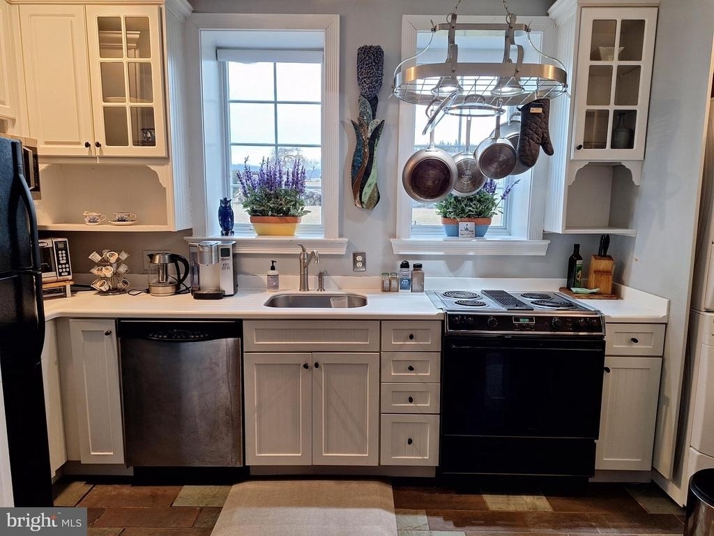 2254 Winchester - Photo 9
