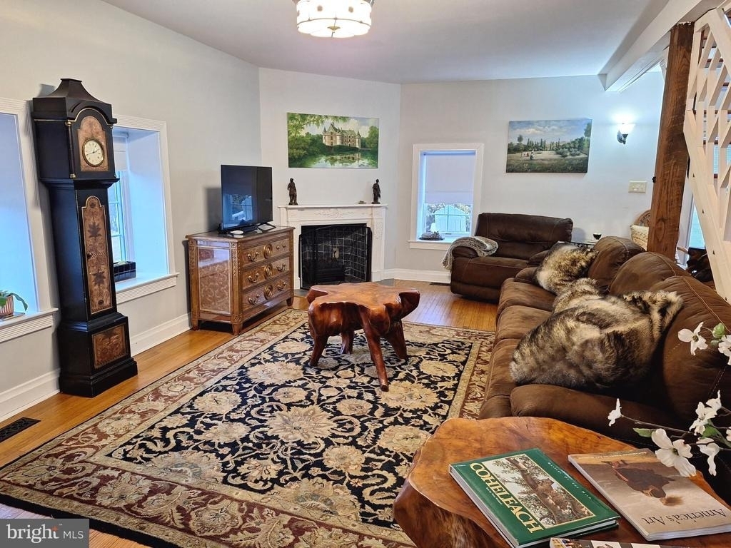 2254 Winchester - Photo 1