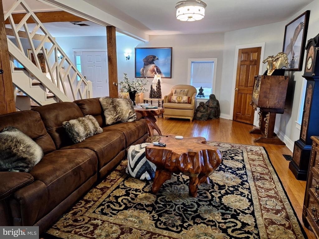 2254 Winchester - Photo 3