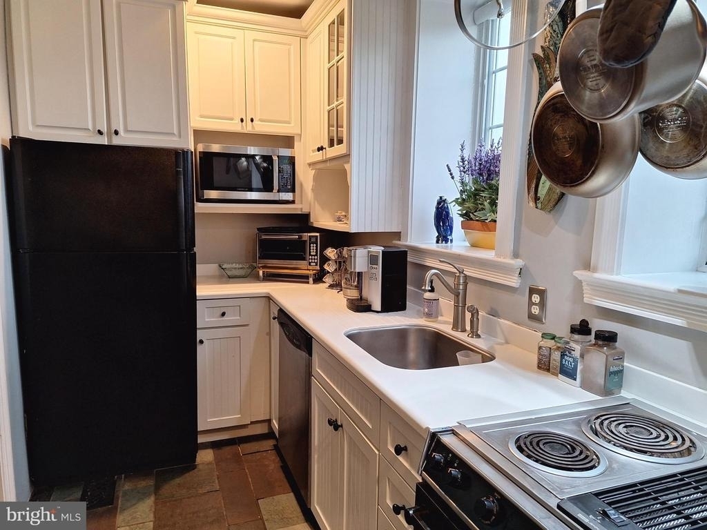 2254 Winchester - Photo 10