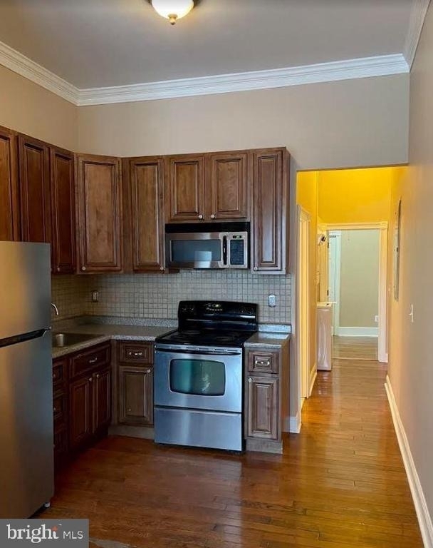 1435 N Franklin Street - Photo 2