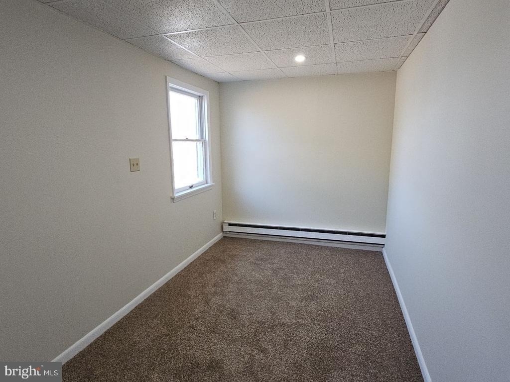 10 Broad Street E - Photo 9