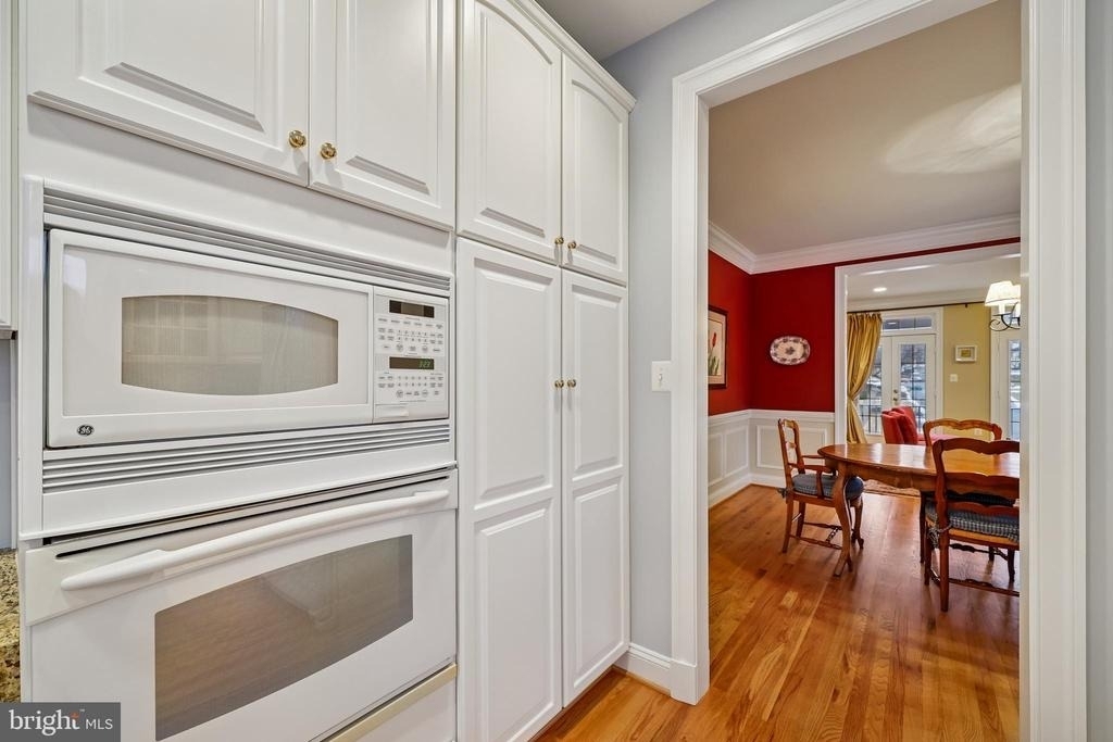 8807 Ridge Road - Photo 17