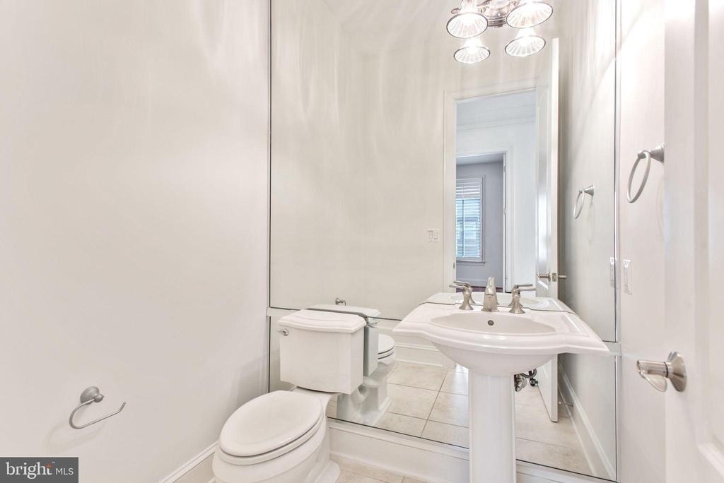 8319 Quarry Manor Terrace - Photo 11