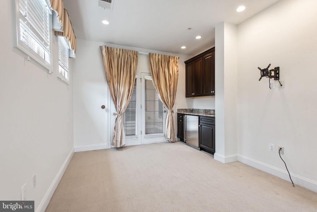 8319 Quarry Manor Terrace - Photo 36