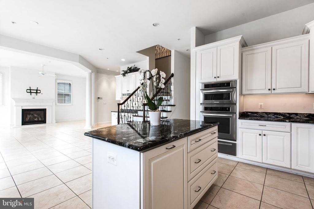 8319 Quarry Manor Terrace - Photo 33