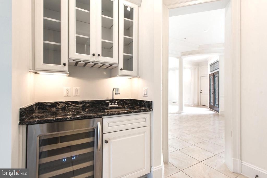 8319 Quarry Manor Terrace - Photo 14