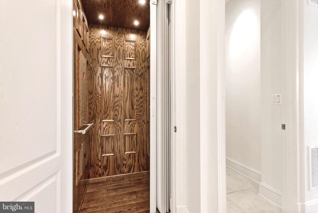 8319 Quarry Manor Terrace - Photo 12