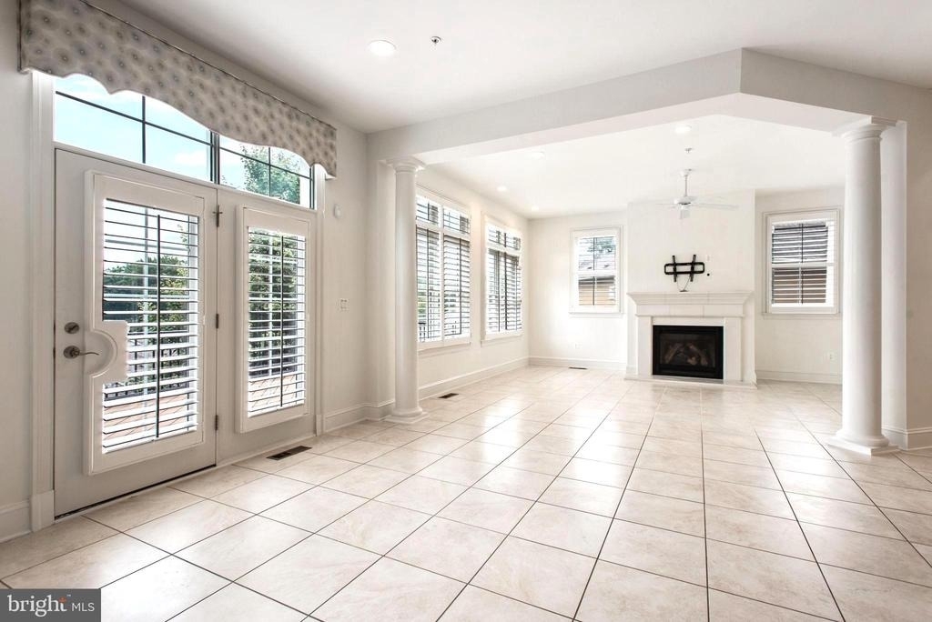 8319 Quarry Manor Terrace - Photo 17