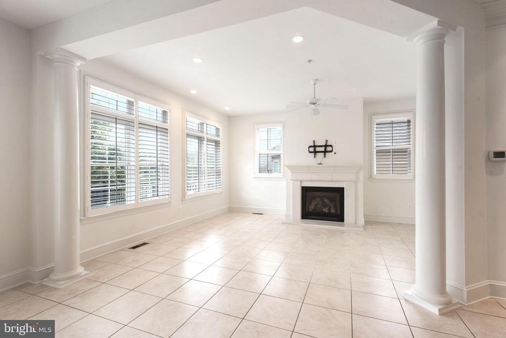 8319 Quarry Manor Terrace - Photo 18