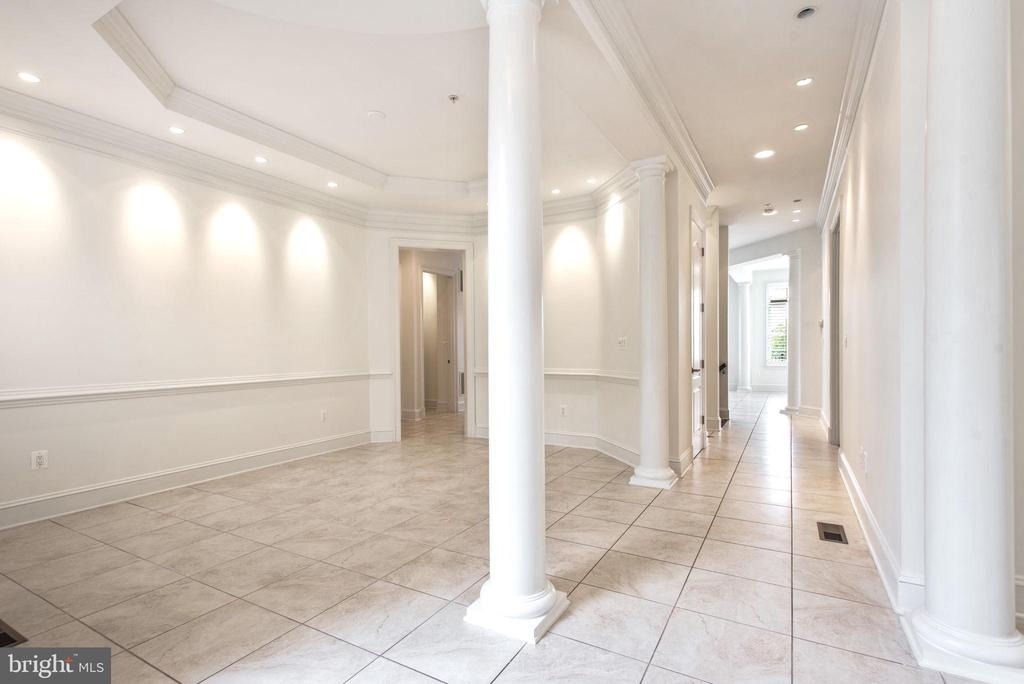 8319 Quarry Manor Terrace - Photo 8