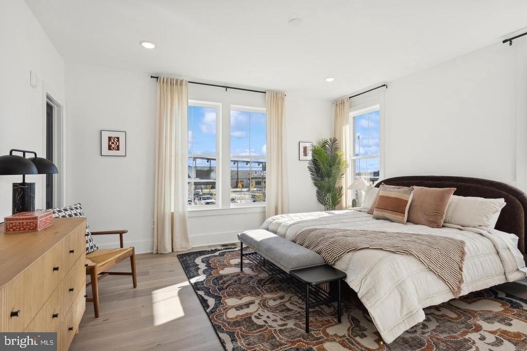 111 E Cromwell Street - Photo 23