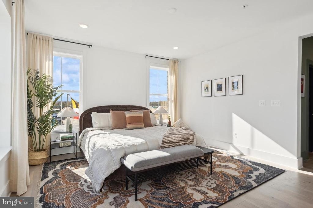 111 E Cromwell Street - Photo 21