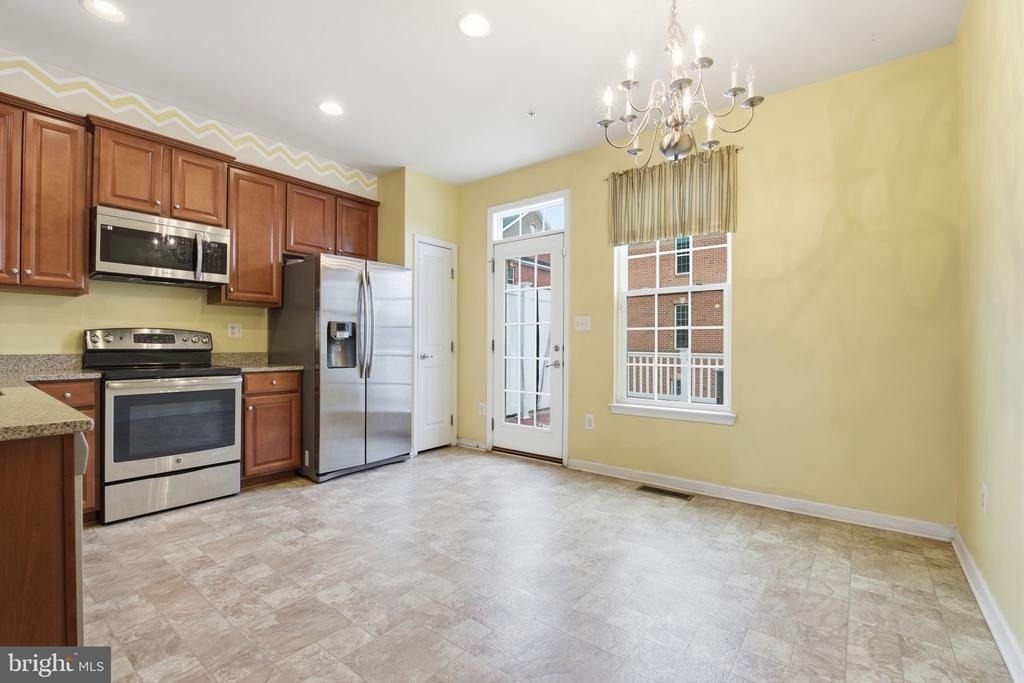 4505 Foster Avenue - Photo 4