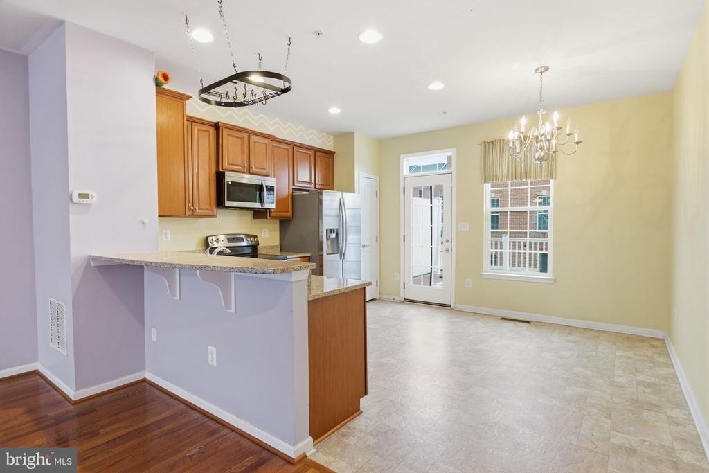 4505 Foster Avenue - Photo 7