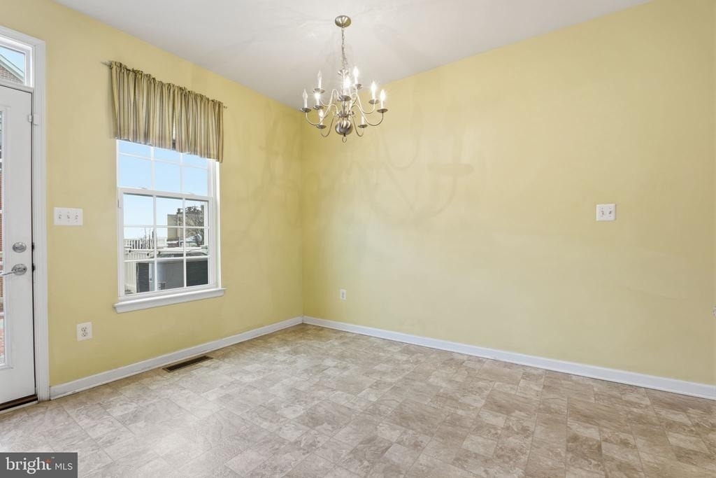 4505 Foster Avenue - Photo 6