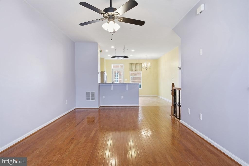 4505 Foster Avenue - Photo 9