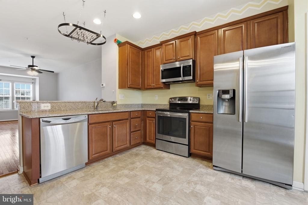 4505 Foster Avenue - Photo 3