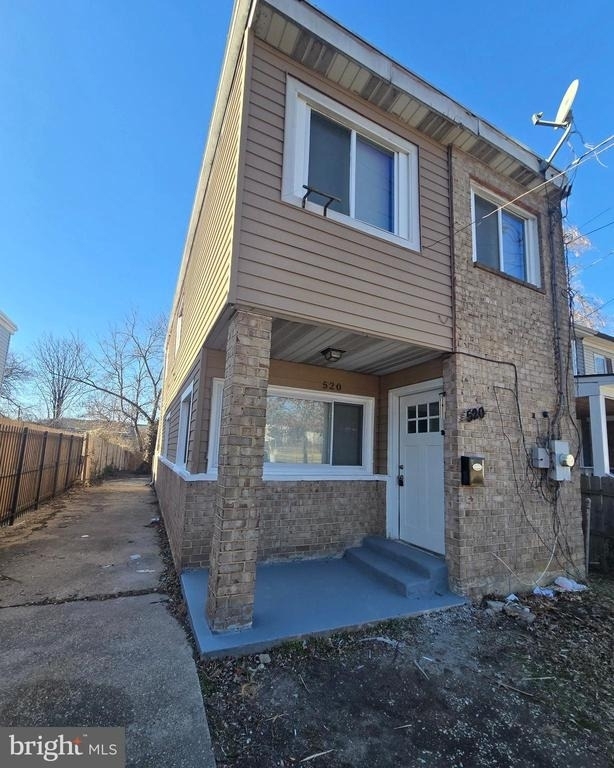 520 56th Street Ne - Photo 5
