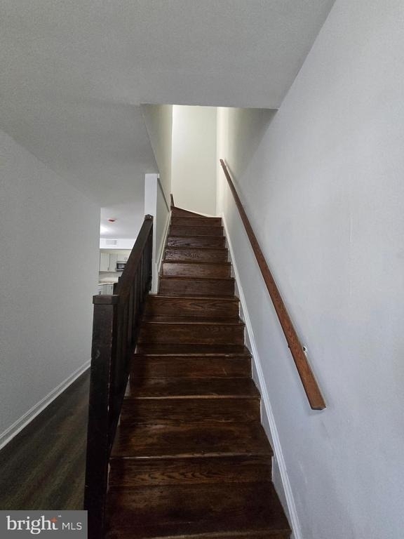 520 56th Street Ne - Photo 8