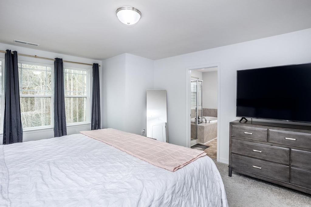 264 Wembley Drive - Photo 12
