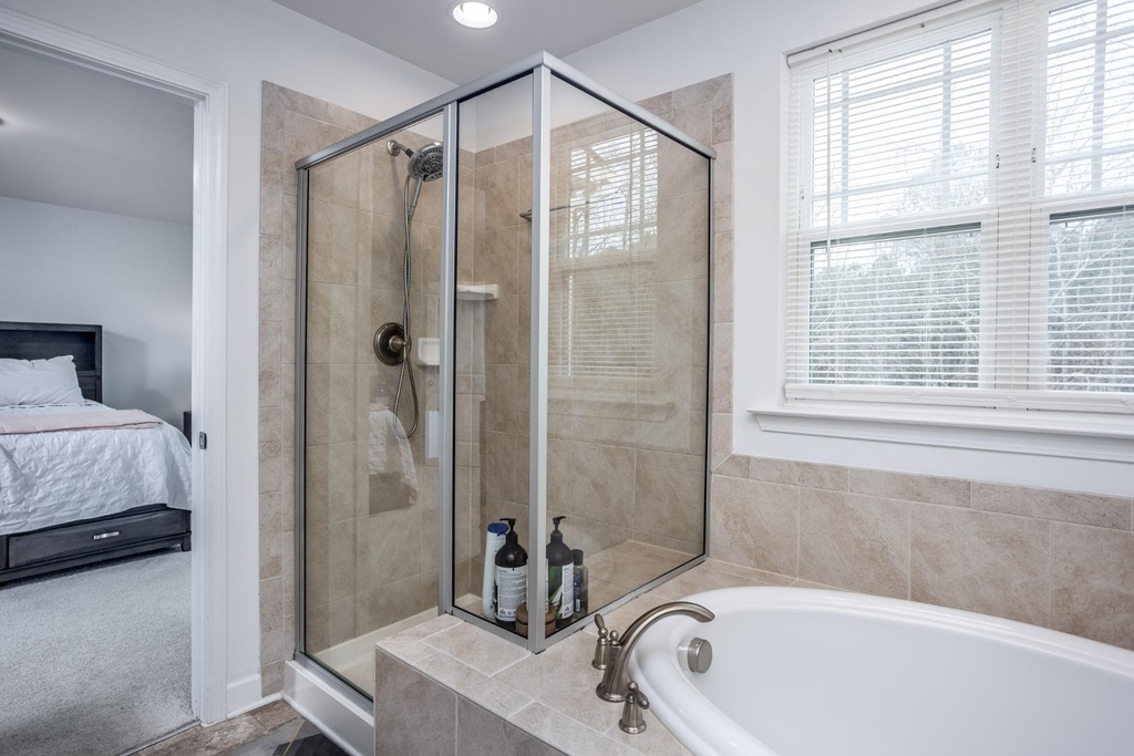 264 Wembley Drive - Photo 15
