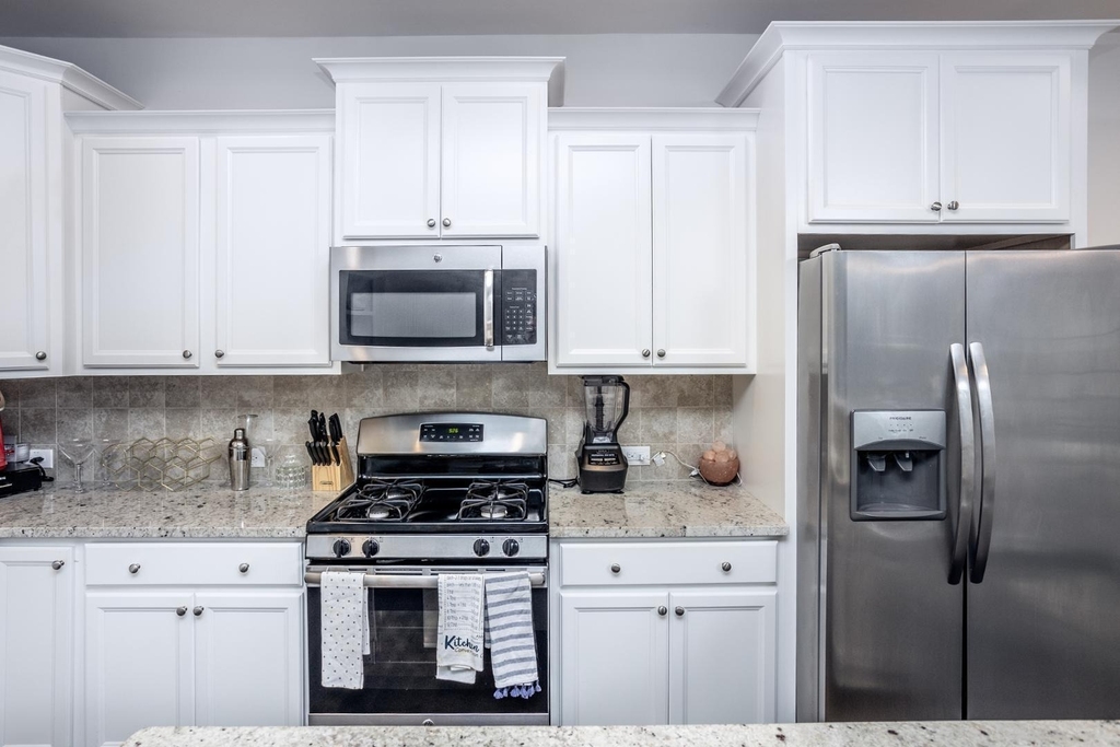 264 Wembley Drive - Photo 9