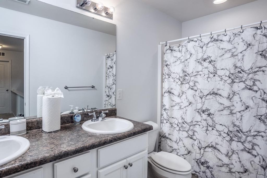 264 Wembley Drive - Photo 14