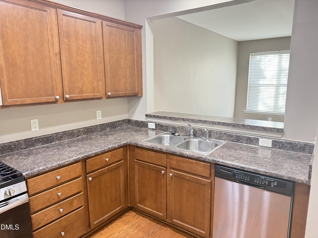 3102 Berkeley Springs Place - Photo 4