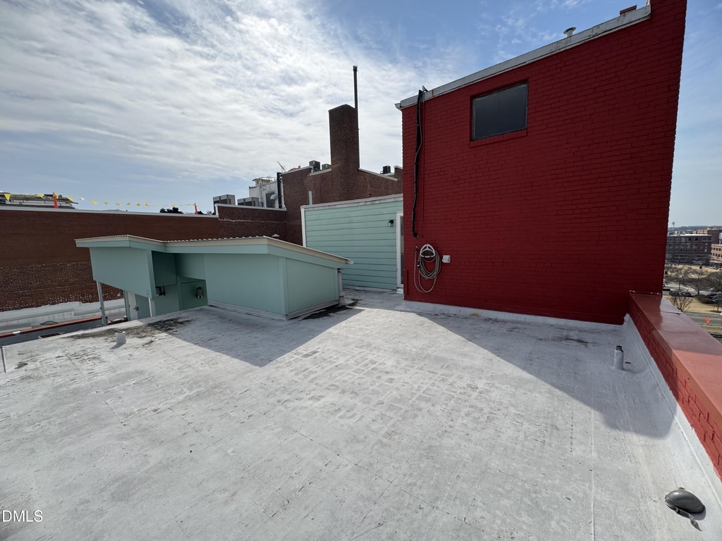 109 W Main Street - Photo 17