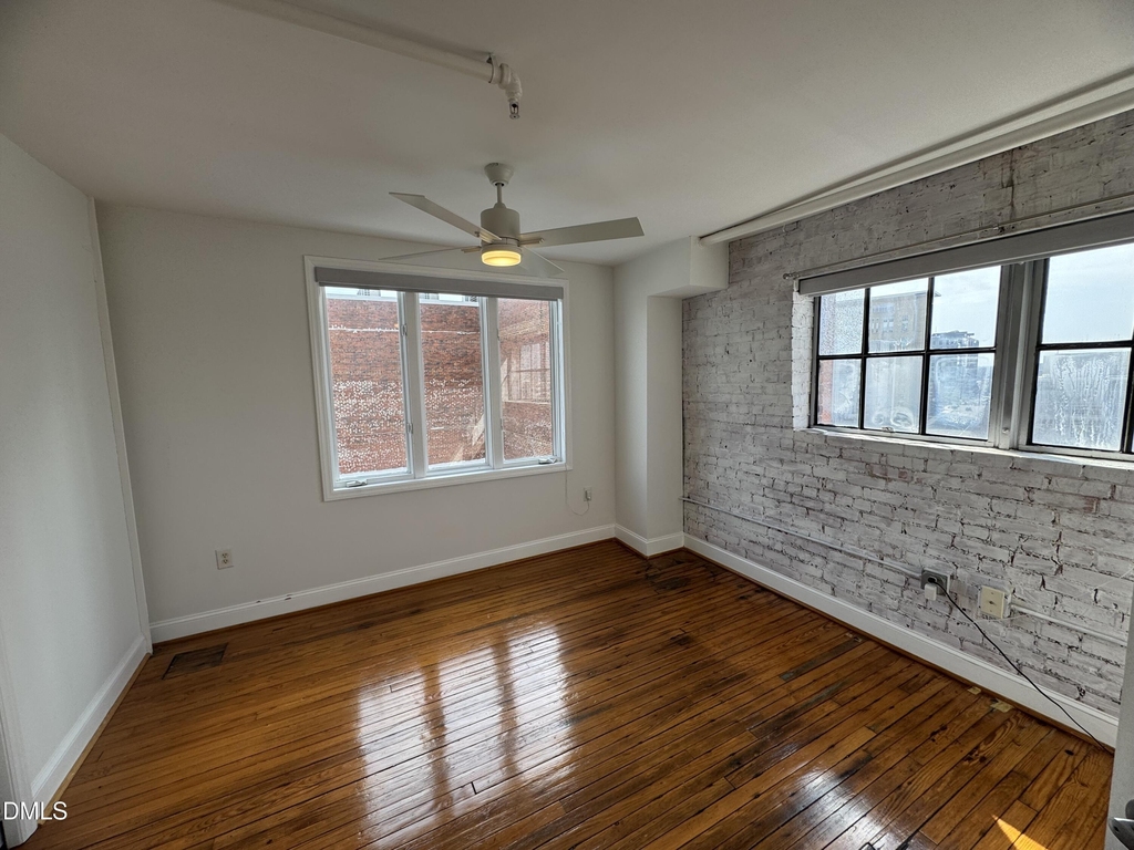 109 W Main Street - Photo 9