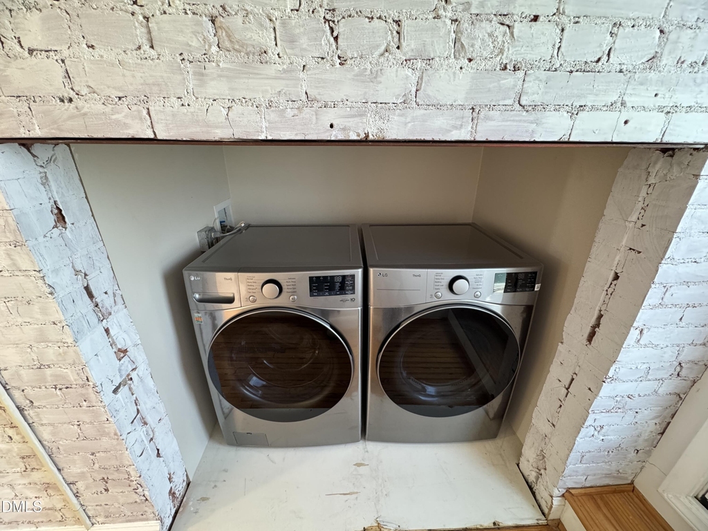 109 W Main Street - Photo 14