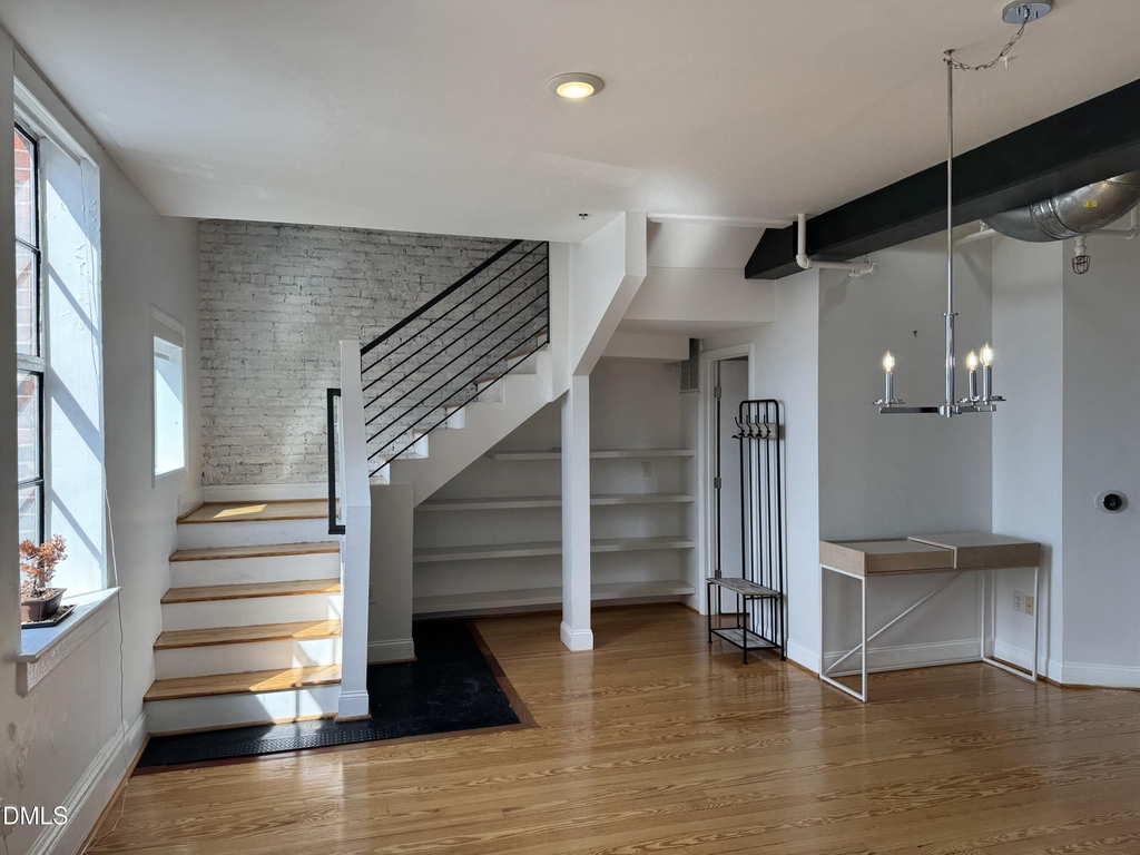109 W Main Street - Photo 4