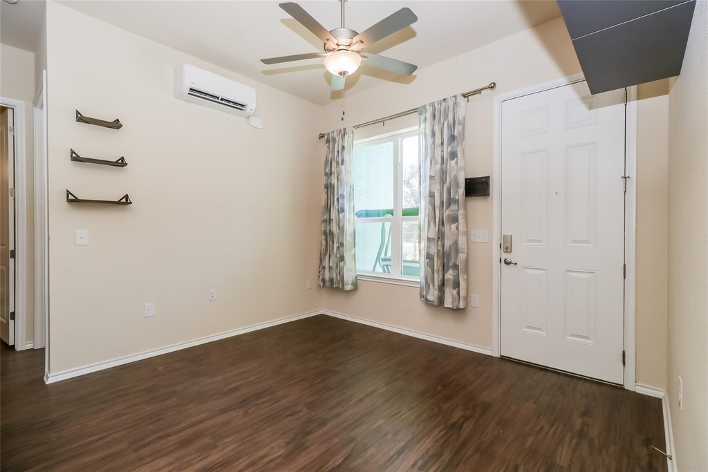 8601 W Gate Blvd - Photo 3
