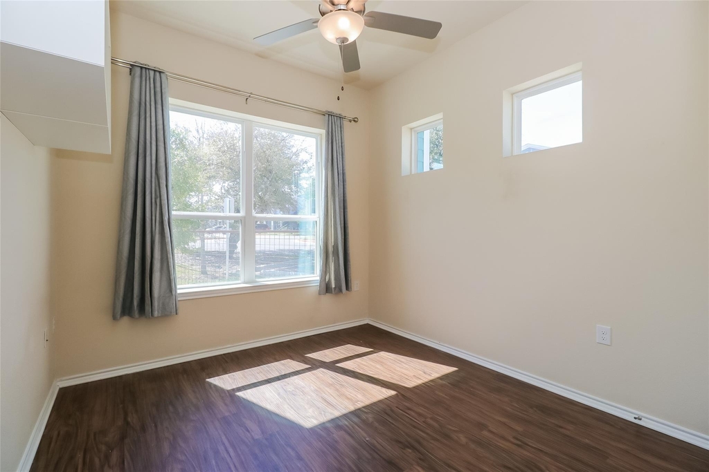 8601 W Gate Blvd - Photo 11