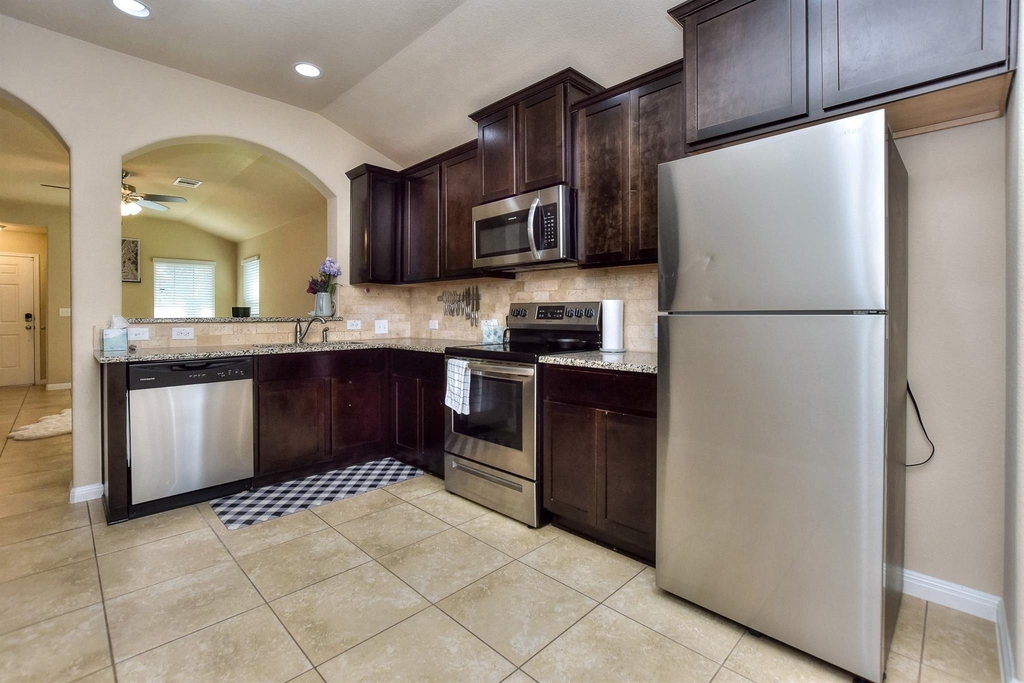 404 Craters Of The Moon Blvd - Photo 12
