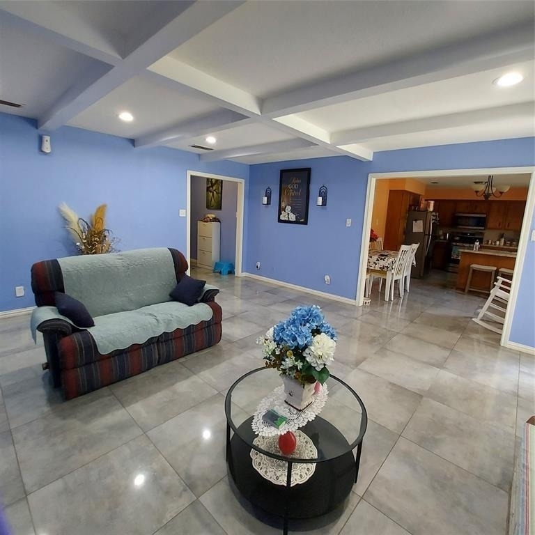 2303 Dover Rd - Photo 2