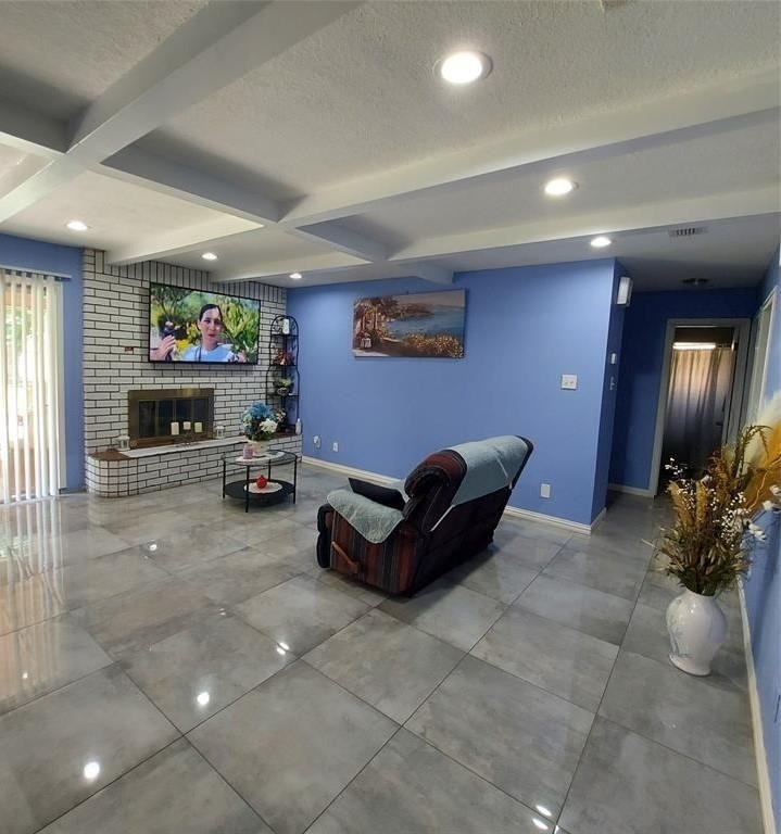 2303 Dover Rd - Photo 3