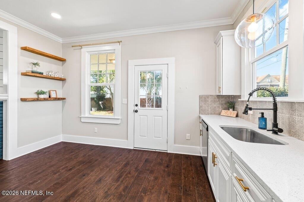 2843 Oak Street - Photo 30