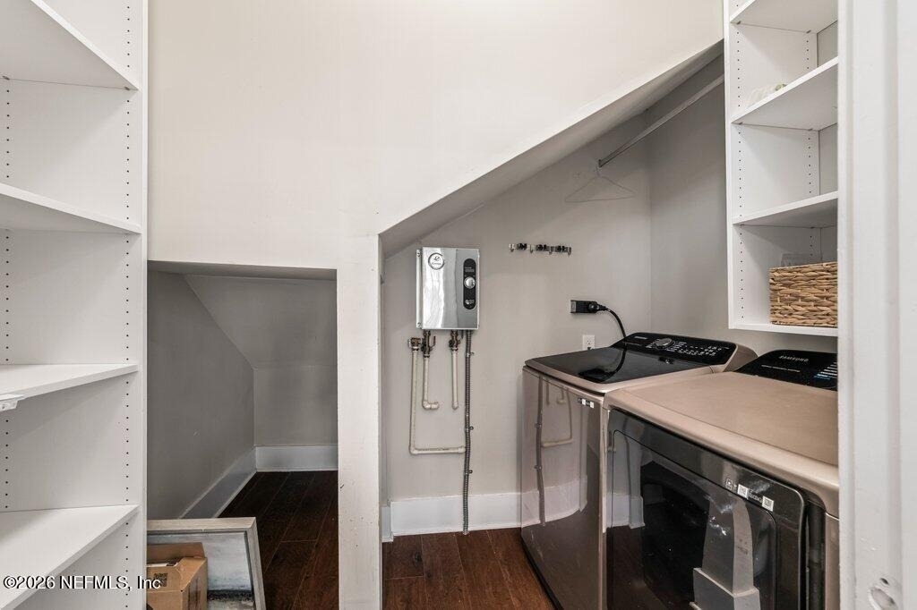 2843 Oak Street - Photo 32