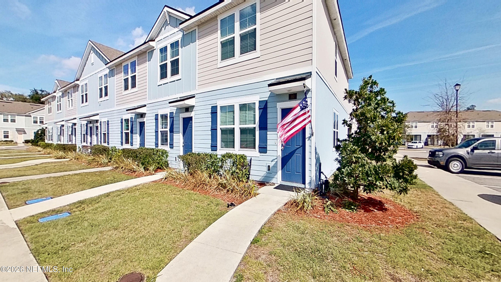 106 Red House Circle - Photo 0