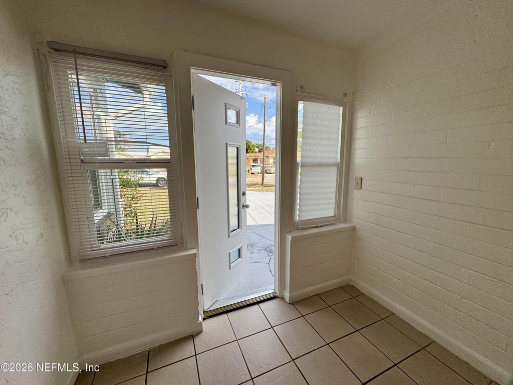 288 Boylston Avenue - Photo 2
