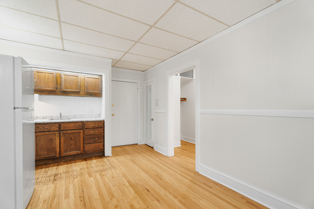 1440 W Howard Street - Photo 5