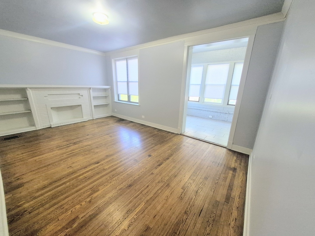 6210 S Eberhart Avenue - Photo 6