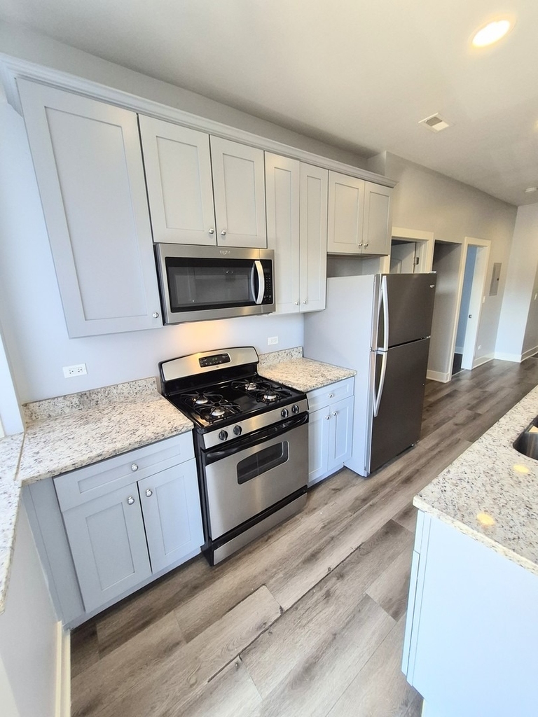 6210 S Eberhart Avenue - Photo 4
