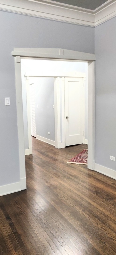 6210 S Eberhart Avenue - Photo 2