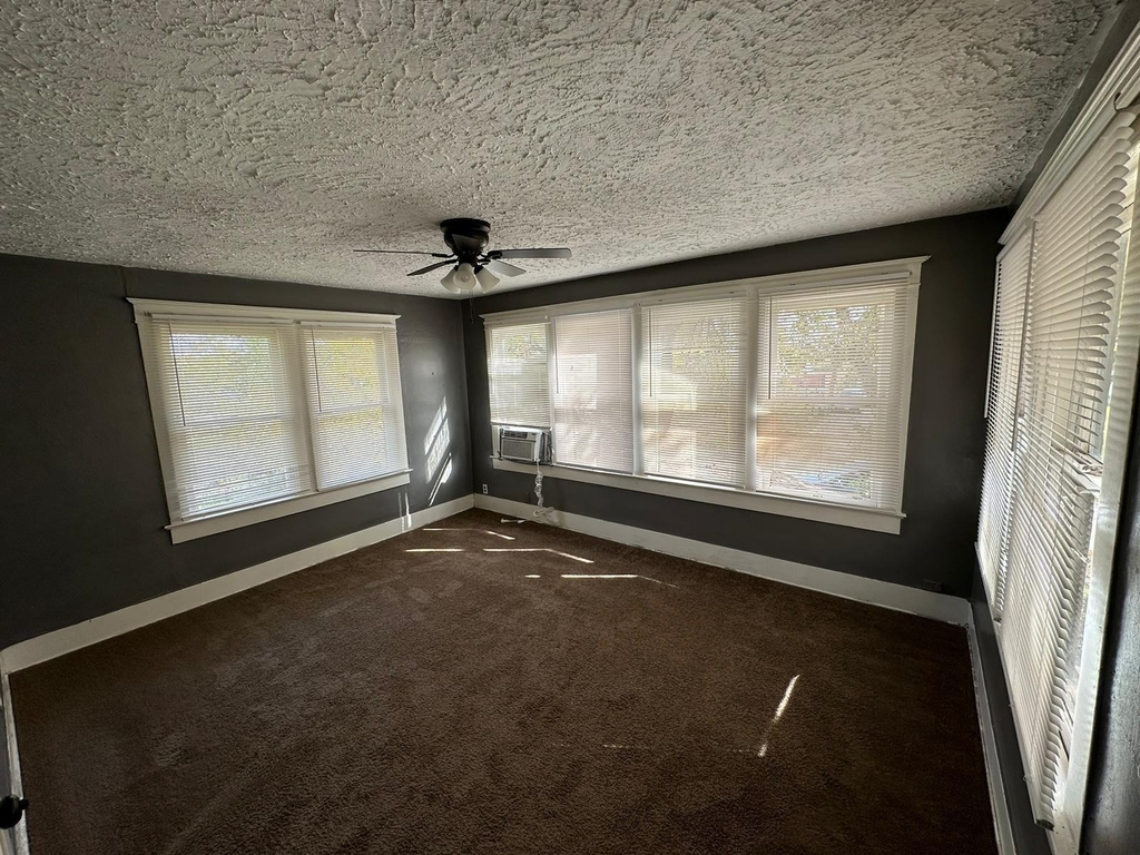 6818 Stearns Street - Photo 9