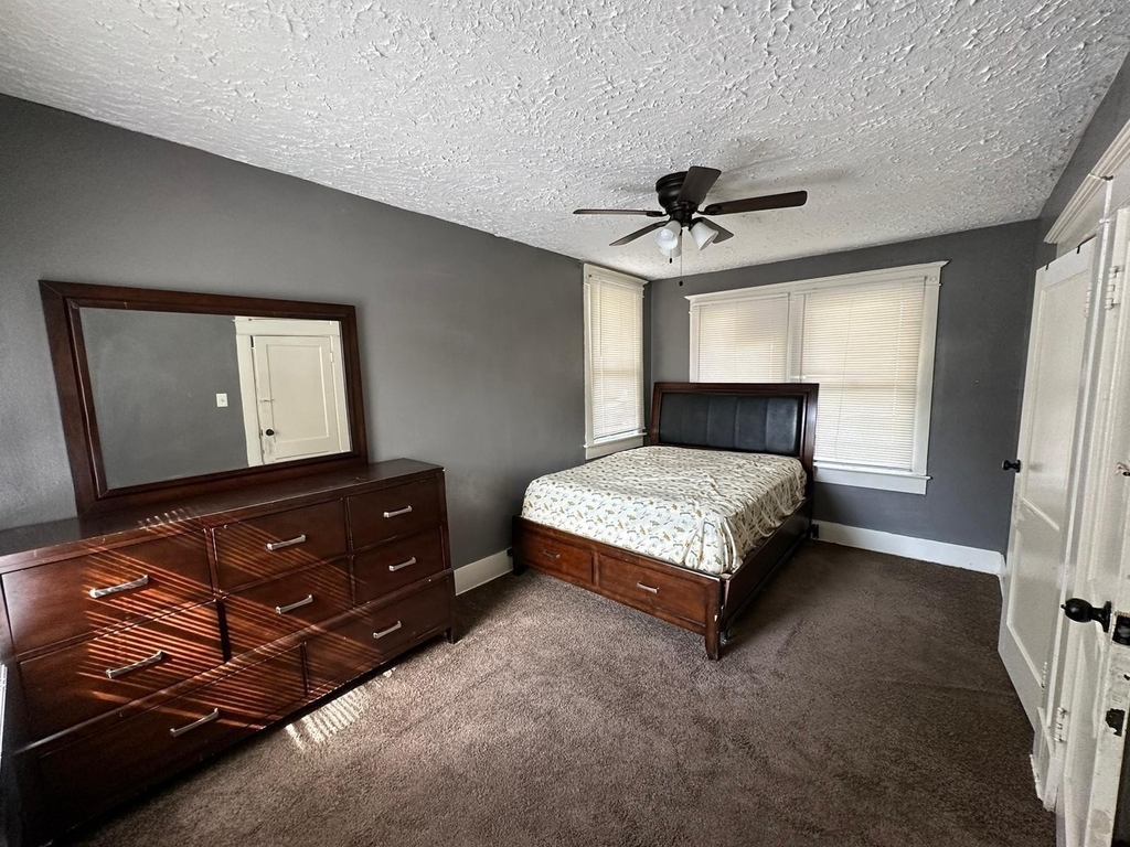 6818 Stearns Street - Photo 10
